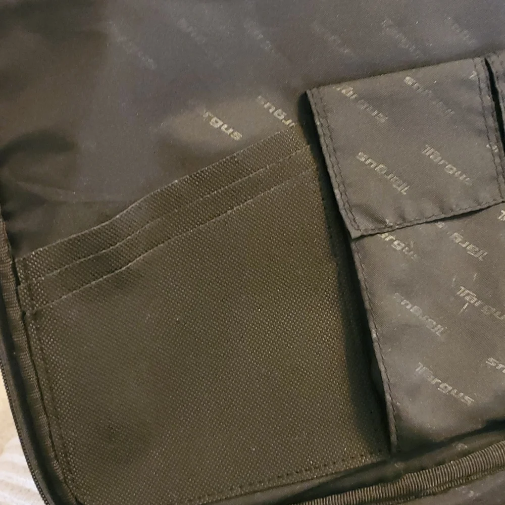 Targus Corporate Traveler Briefcase/Laptop Case